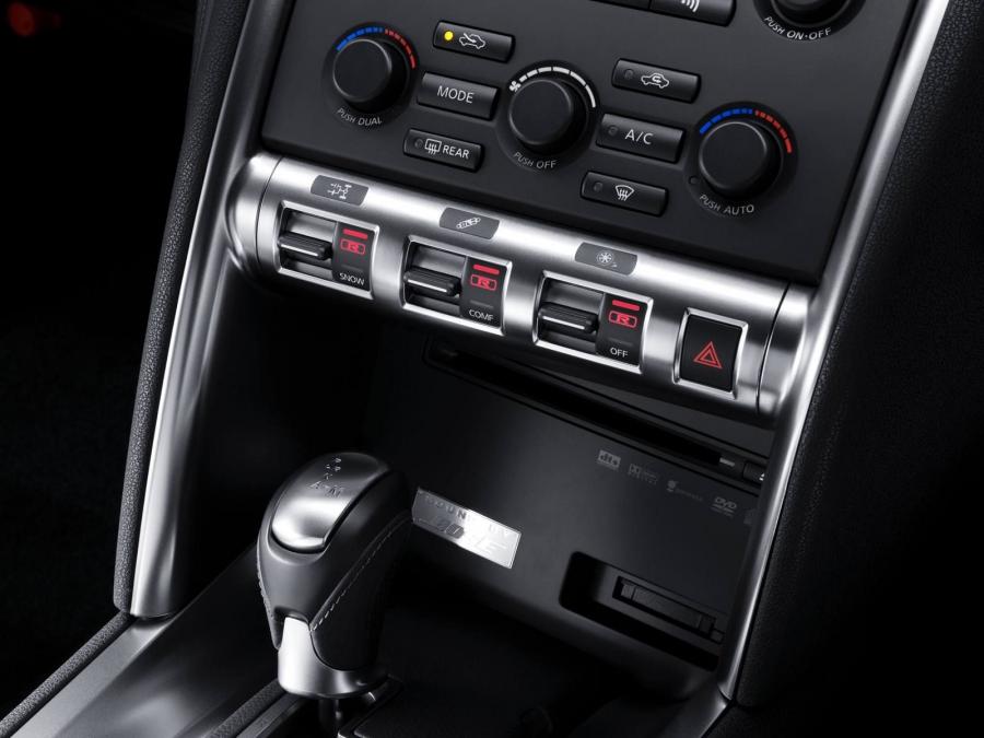  Nissan GT-R 2007 года  (фото 160 из 480)